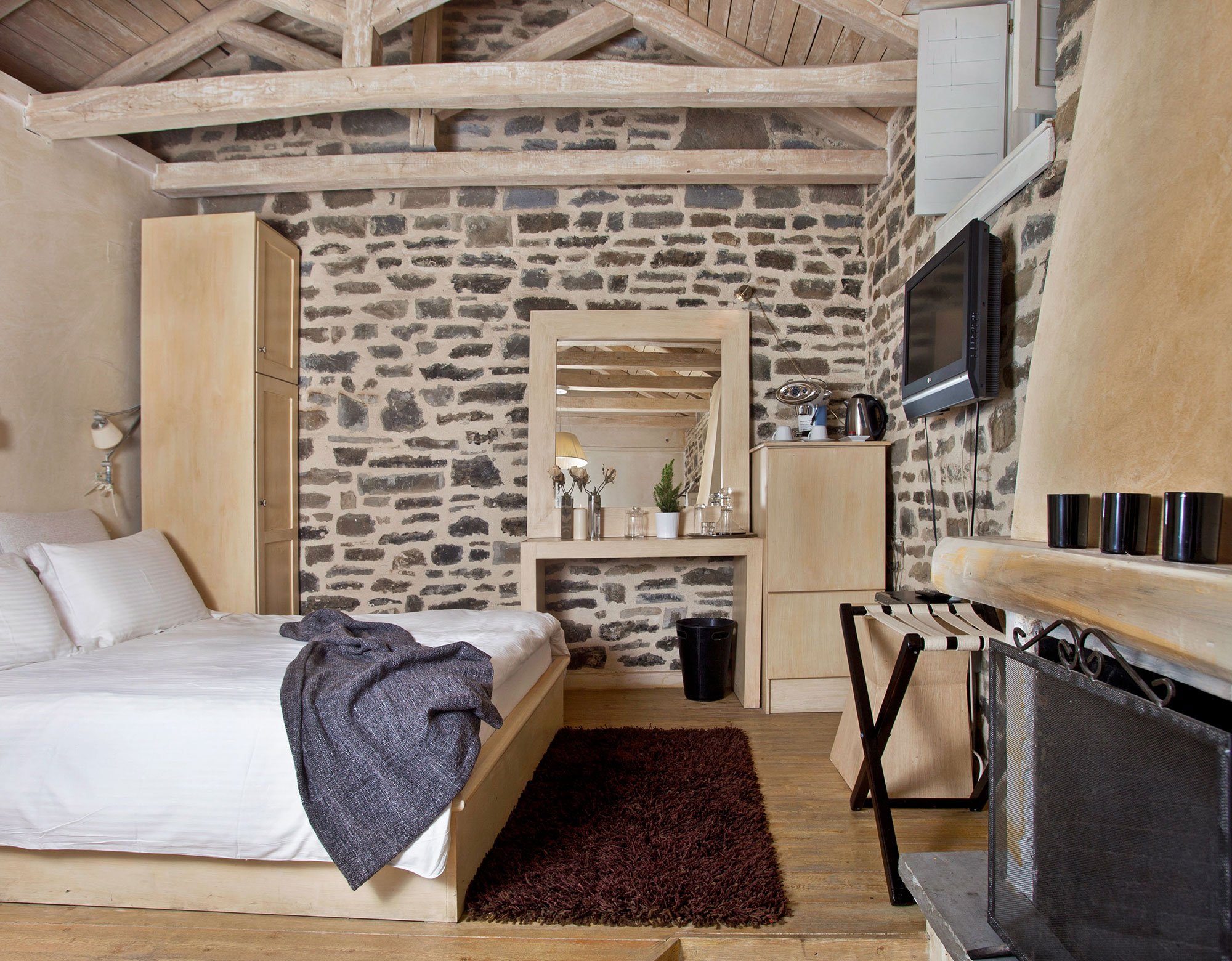 Mini Suite with Fireplace
